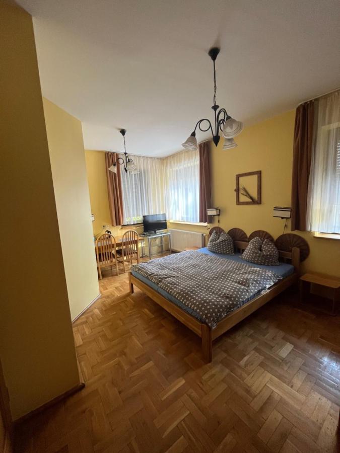 Villa Centrum With Access Kitchen (Adults Only) Зелёна-Гура Экстерьер фото